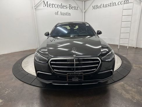 Used 2022 Mercedes-Benz S 580 4MATIC Sedan image 2