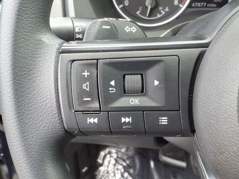 Used 2024 Nissan Rogue SV AWD/4WD image 26