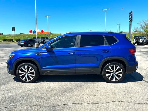 Used 2022 Volkswagen Taos SE image 5