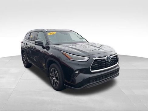 Used 2021 Toyota Highlander XLE image 7