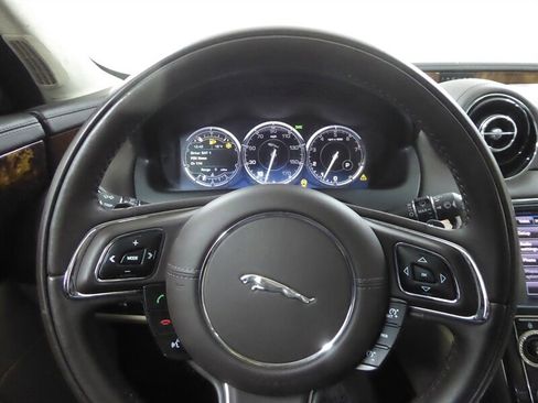 Used 2013 Jaguar XJ AWD image 10