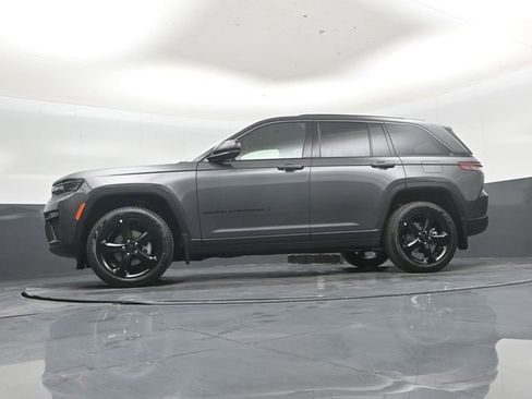 New 2026 Jeep Grand Cherokee Limited w/ Limited Altitude Package AWD/4WD image 44