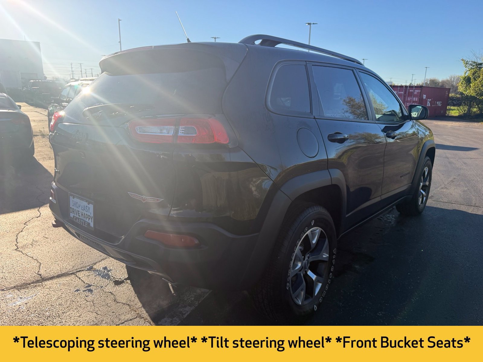 Used 2015 Jeep Cherokee Trailhawk AWD/4WD image 7