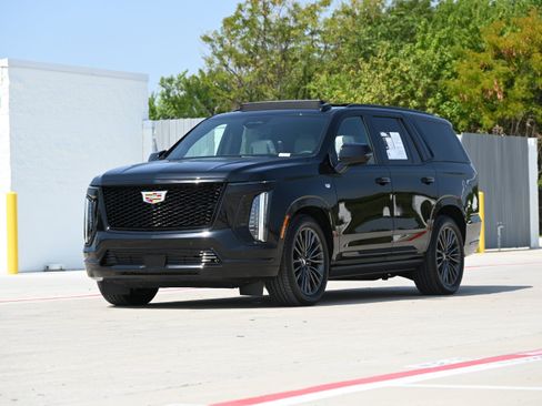 Used 2026 Cadillac Escalade Platinum Sport AWD/4WD image 5