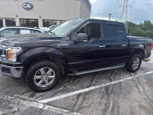 Used 2018 Ford F150 XLT w/ Equipment Group 302A Luxury AWD/4WD image 1