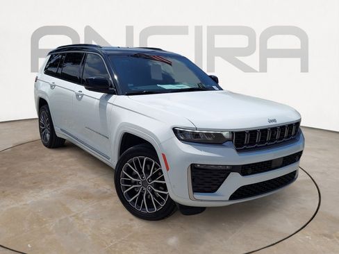 New 2026 Jeep Grand Cherokee L Summit AWD/4WD image 4