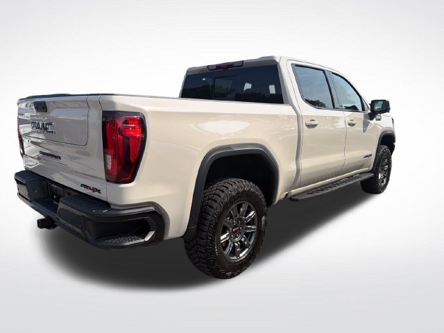 Used 2026 GMC Sierra 1500 AT4X w/ LPO, Black Badging Package AWD/4WD image 5