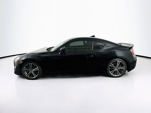 Used 2015 Scion FR-S RWD image 4