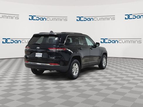 Used 2023 Jeep Grand Cherokee Laredo AWD/4WD image 9