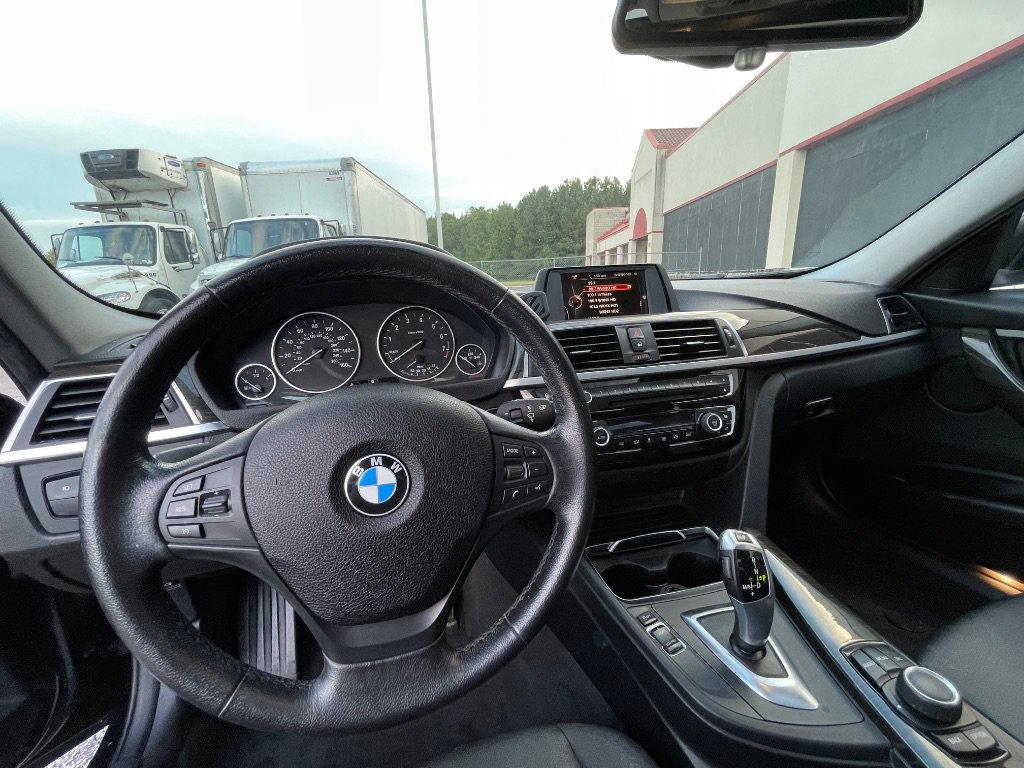 Used 2016 BMW 320i Sedan RWD image 45