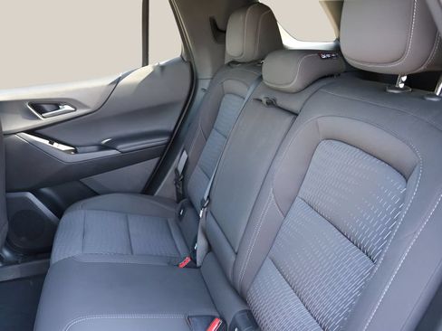 Used 2026 Chevrolet Equinox LT FWD image 15