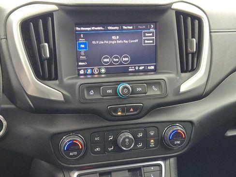 Used 2022 GMC Terrain SLE w/ Driver Convenience Package image 29