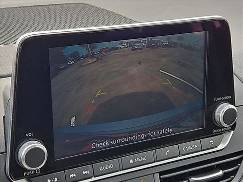 Used 2024 Nissan Altima 2.5 SV image 13