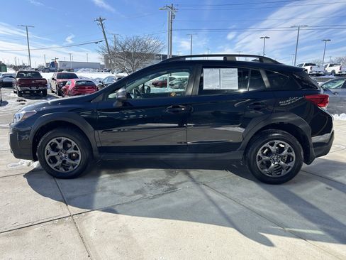 Used 2022 Subaru Crosstrek 2.5i Sport w/ Moonroof Package image 4