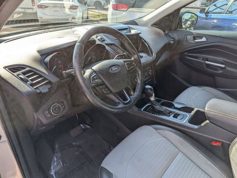 Used 2017 Ford Escape SE w/ Equipment Group 201A image 11