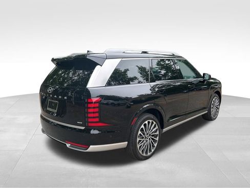 Certified 2026 Hyundai Palisade Calligraphy AWD/4WD image 5