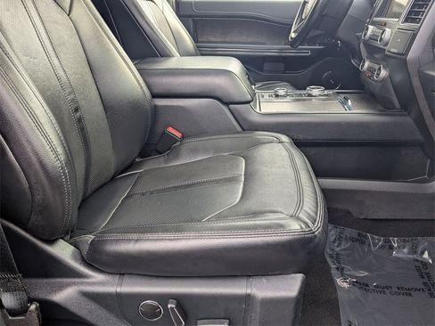 Used 2021 Ford Expedition Max Limited image 32