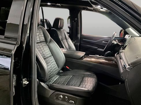 Used 2022 Cadillac Escalade Sport Platinum AWD/4WD image 8