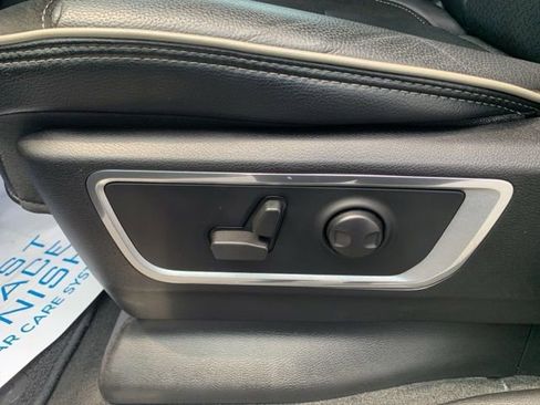 Used 2022 RAM 1500 Laramie image 24