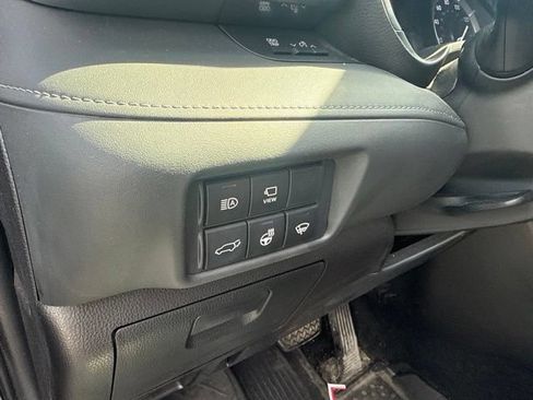 Used 2021 Toyota Highlander Limited w/ Protection Package #3 (TMS) AWD/4WD image 21