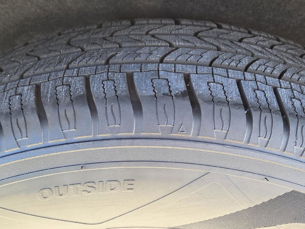 Used 2025 Chrysler Pacifica Select FWD image 46