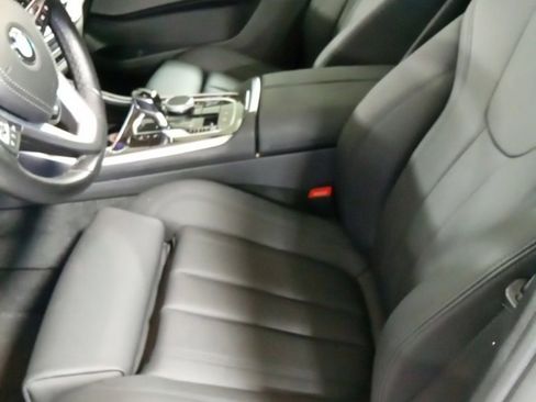 Used 2021 BMW X5 xDrive40i w/ Premium Package image 9