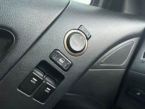 Used 2013 Hyundai Genesis 2.0T image 17