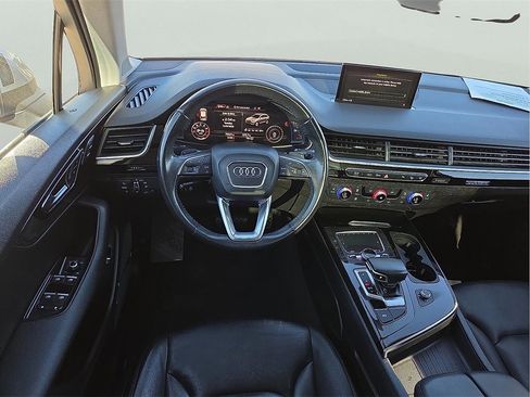 Used 2019 Audi Q7 3.0T Premium Plus image 11