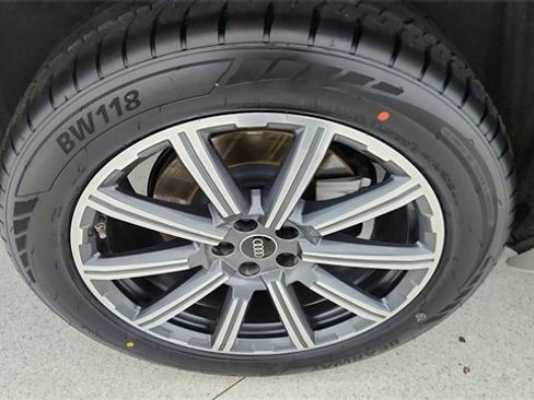 Used 2023 Audi Q7 2.0T Premium Plus w/ Premium Plus Package image 62