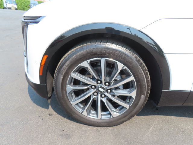 Certified 2024 Cadillac Lyriq Sport AWD/4WD image 8