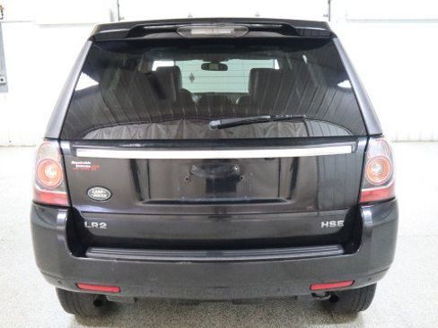 Used 2014 Land Rover LR2 HSE image 8