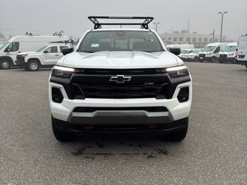Used 2024 Chevrolet Colorado Z71 w/ Advanced Trailering Package AWD/4WD image 2