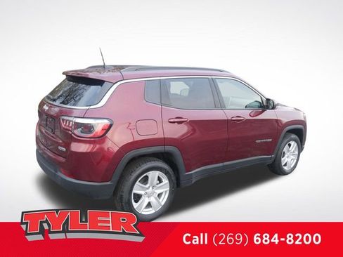 Used 2022 Jeep Compass Latitude AWD/4WD image 8