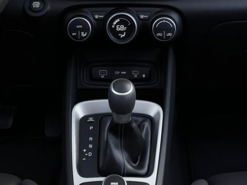 New 2026 Hyundai Venue SEL FWD image 16