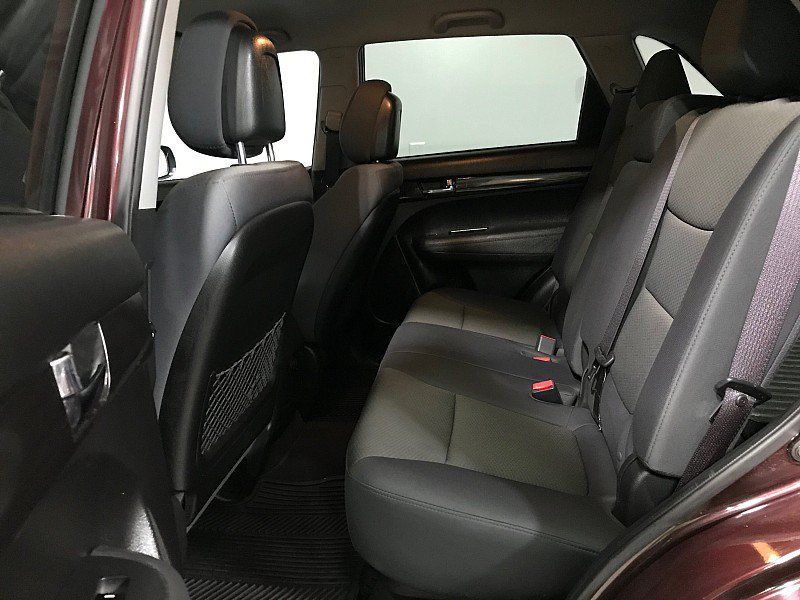 Used 2013 Kia Sorento LX w/ Value Pkg FWD image 20