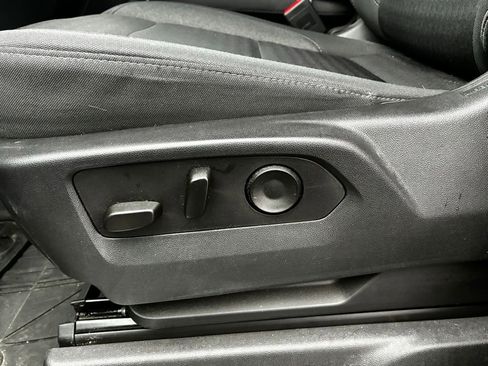 Used 2023 Chevrolet Silverado 1500 LT image 17