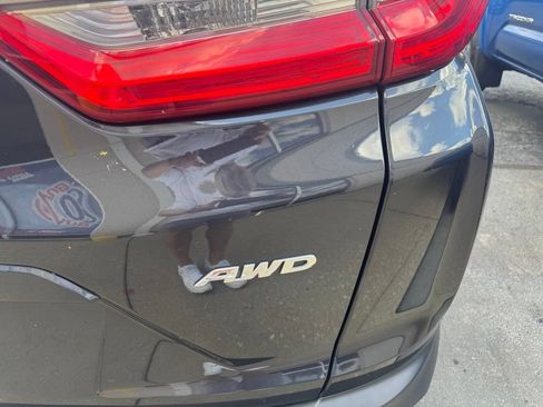 Used 2017 Honda CR-V EX image 4