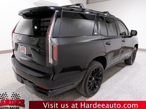 Used 2021 Cadillac Escalade Sport Platinum AWD/4WD image 5