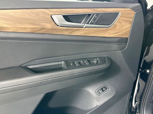 Certified 2026 Volkswagen Atlas SE FWD image 15