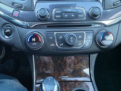 Used 2015 Chevrolet Impala LTZ image 17