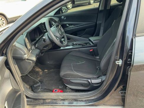 Used 2021 Hyundai Elantra SEL FWD image 6