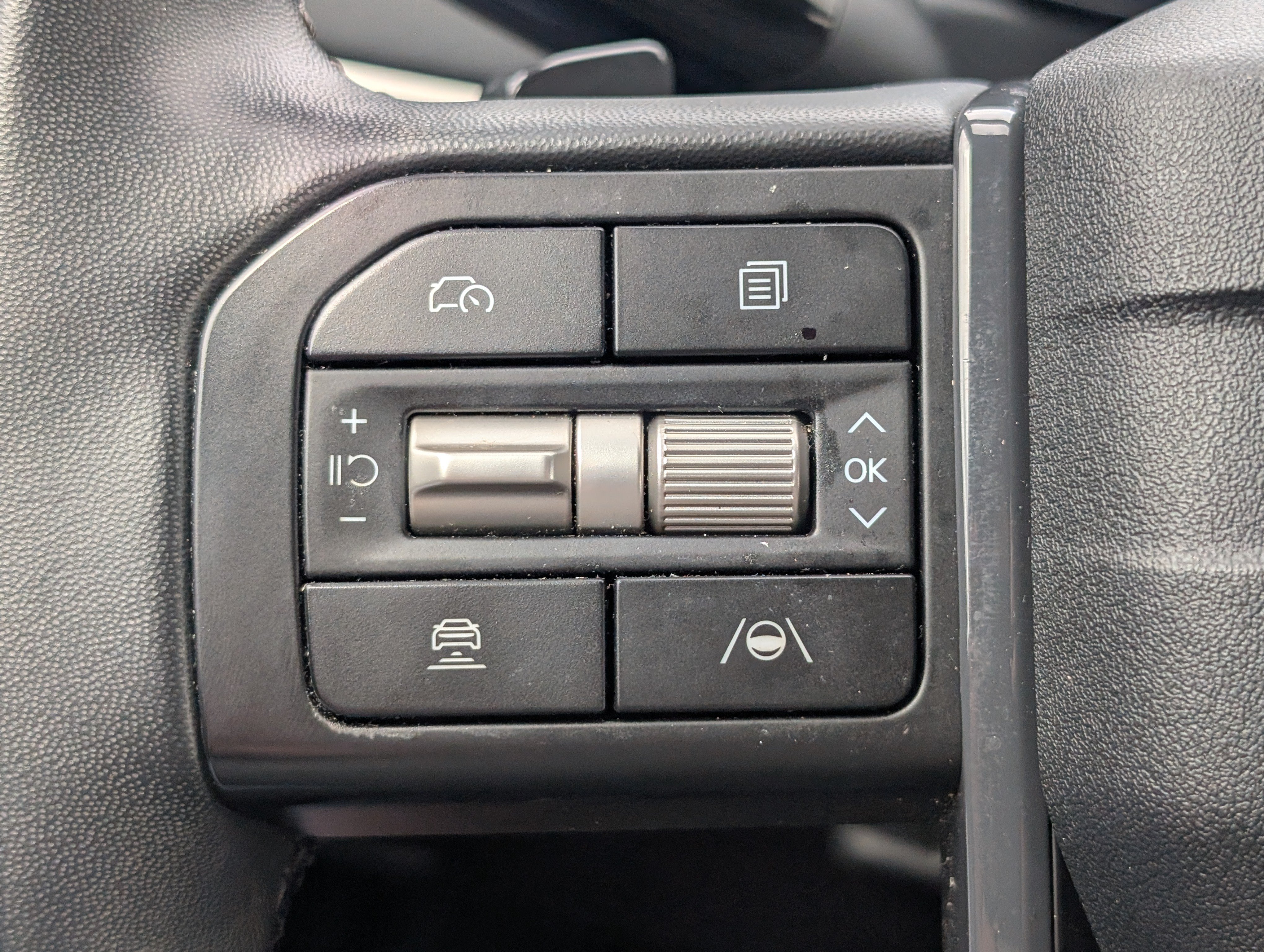 Used 2027 Kia Telluride S w/ Towing Package FWD image 26