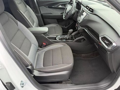 Used 2023 Chevrolet TrailBlazer LT FWD image 11