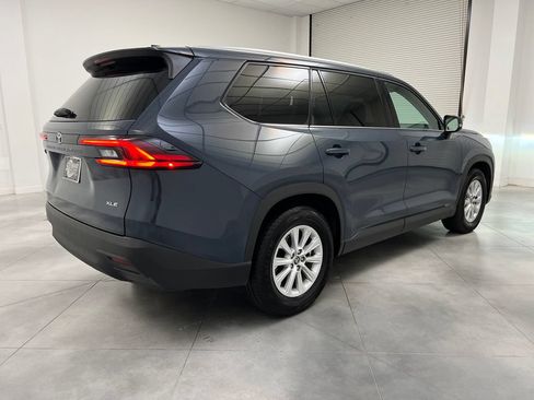 Used 2025 Toyota Grand Highlander FWD image 9