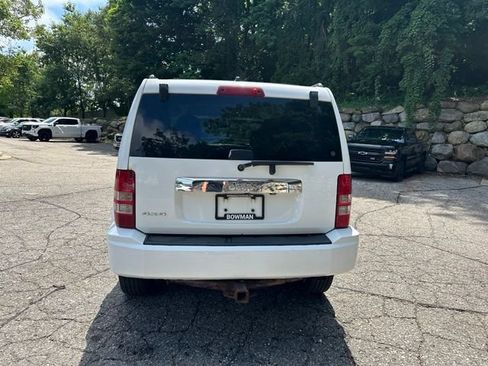 Used 2012 Jeep Liberty Sport AWD/4WD image 4