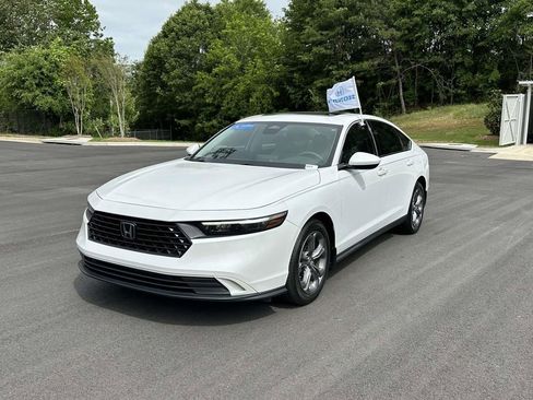 Certified 2024 Honda Accord EX image 3