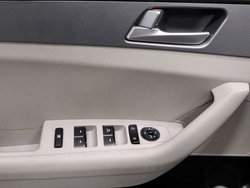 Used 2017 Hyundai Sonata SE FWD image 22