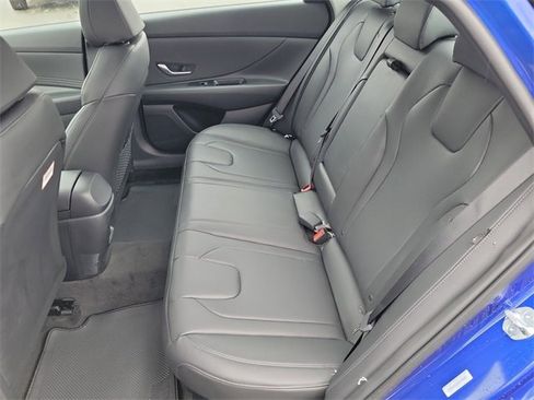 New 2025 Hyundai Elantra Limited image 21