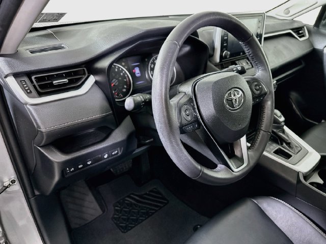 Used 2021 Toyota RAV4 XLE Premium AWD/4WD image 11