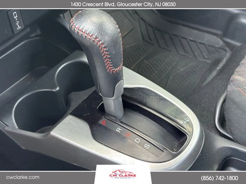 Used 2018 Honda Fit Sport image 21
